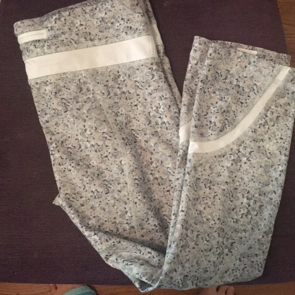 Lululemon crops